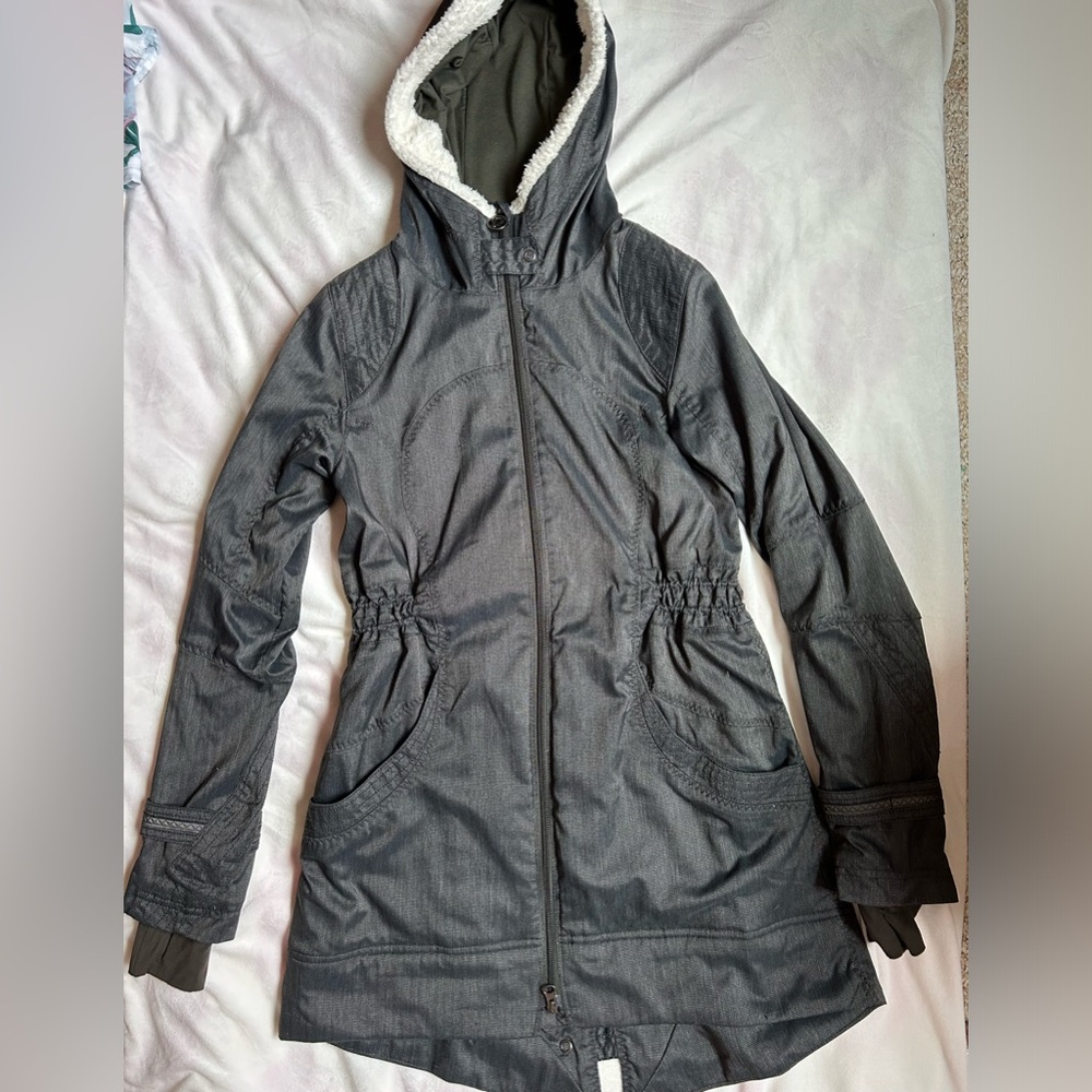 Lululemon Apres Run Anorak - Deep Camo Herringbone